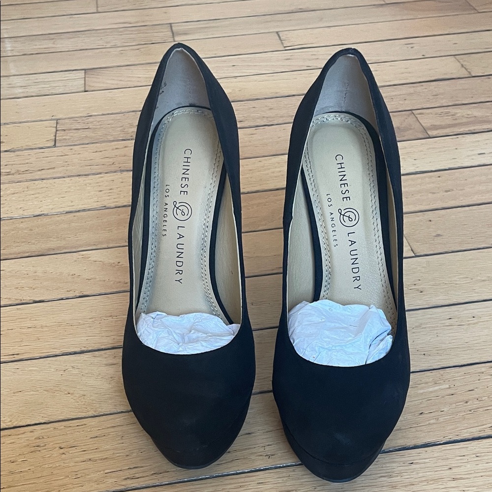 Chinese Laundry Black Suede Round-Toe Heels